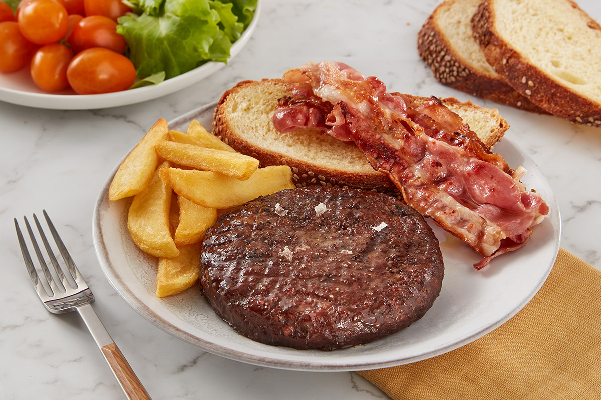 Ai Viali da Rocco - Lanciano - Nascita di un Hamburger, olio su piastra.Naaaa  niente olio sulla piastra, però suonava bene, perchè per noi ogni nostro # hamburger è una piccola opera d'arte .