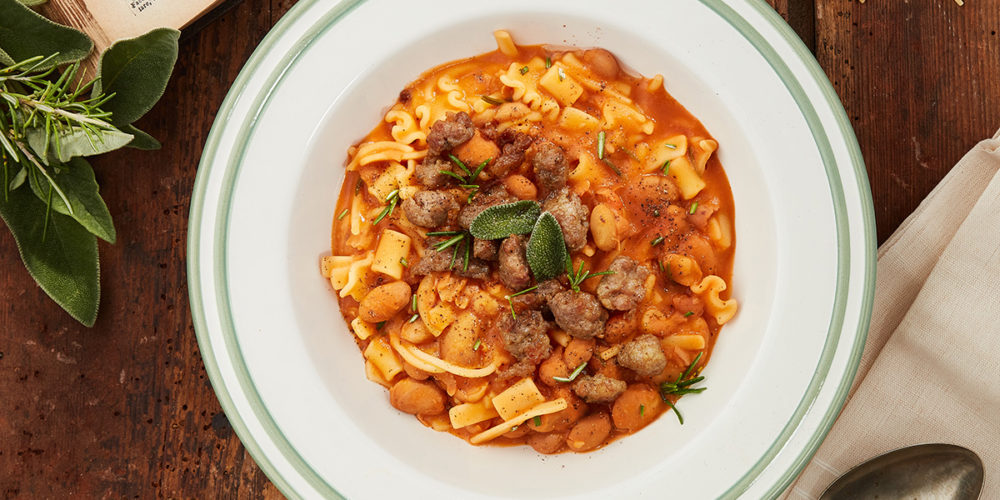 Recipe: Tasty pasta and beans with classic sausage